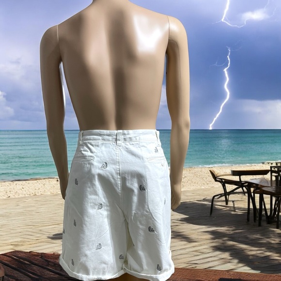 J. Crew “Broken In” Shorts White With Sailboats - Picture 8 of 16